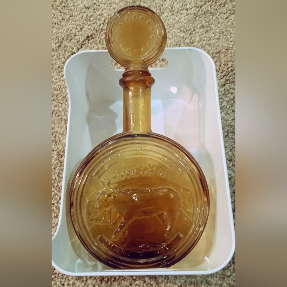 Plaza de Toros - Madrid Spain Round Amber Bottle bullfighter MADE IT ITALY